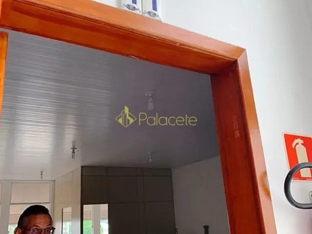 Sala com 103m², para alugar, no bairro São Benedito em Pindamonhangaba