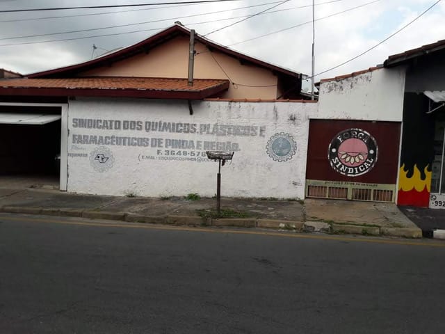 Comercial com 900m², à venda, no bairro Chácara Galega em Pindamonhangaba