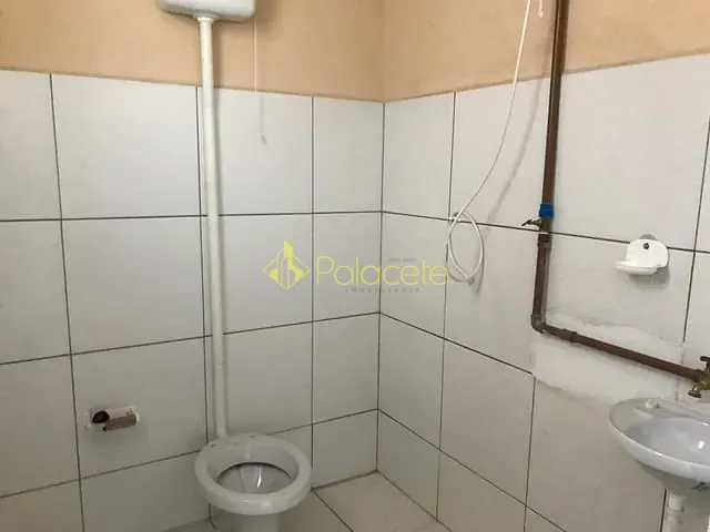 Sala 1 quarto e 1 banheiro, para alugar, no bairro Centro em Pindamonhangaba