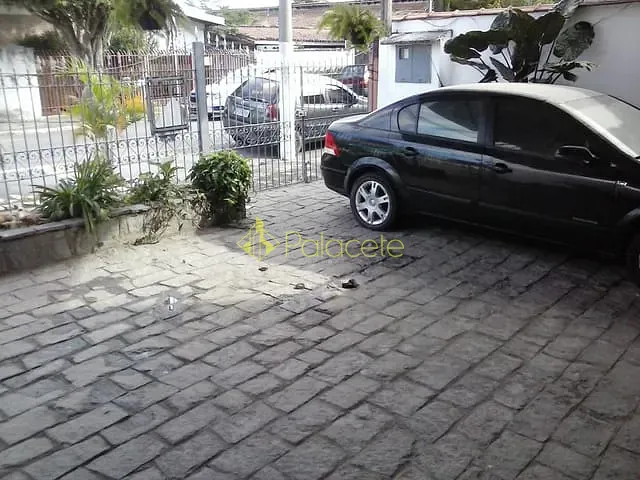 Comercial com 302m² 6 quartos e 2 banheiros, à venda, no bairro Centro em Pindamonhangaba