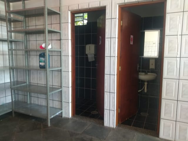 Comercial com 70m², para alugar, no bairro Residencial Mombaça em Pindamonhangaba