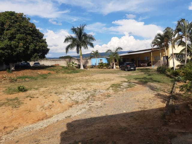 Prédio à venda, no bairro Centro em Pindamonhangaba