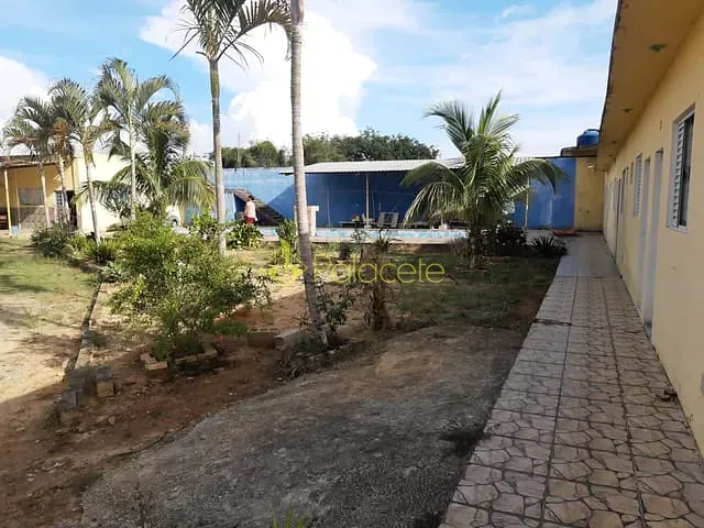 Prédio à venda, no bairro Centro em Pindamonhangaba