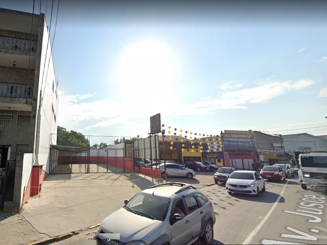 Galpão / Barracão com 1500m² 2 quartos e 2 banheiros, para alugar, no bairro Campo do Galvão em Guaratinguetá
