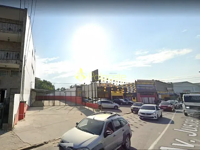 Galpão / Barracão com 1500m² 2 quartos e 2 banheiros, para alugar, no bairro Campo do Galvão em Guaratinguetá