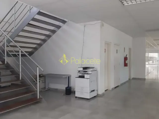 Galpão / Barracão com 98729m², para alugar, no bairro Moreira César em Pindamonhangaba
