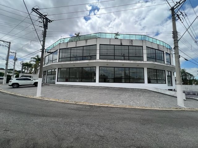 Prédio com 485m², para alugar, no bairro Vila Paraíba em Guaratinguetá