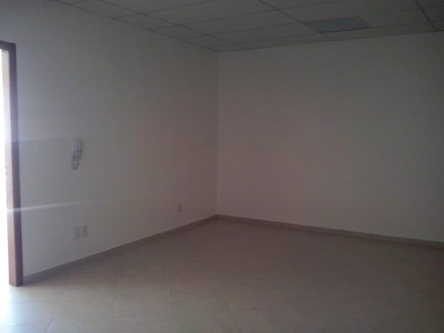 Sala para alugar, no bairro Centro em Pindamonhangaba