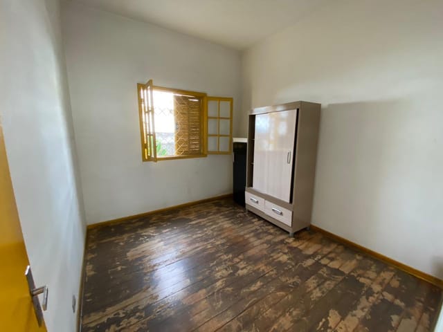 Comercial com 352m² 2 quartos e 2 banheiros, à venda, no bairro Centro em Taubaté