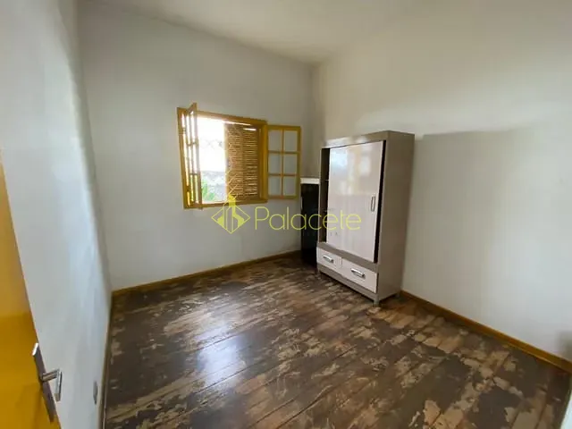 Comercial com 352m² 2 quartos e 2 banheiros, à venda, no bairro Centro em Taubaté