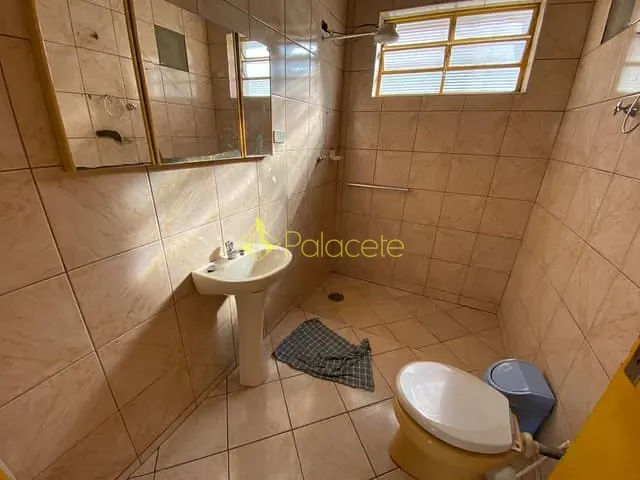 Comercial com 352m² 2 quartos e 2 banheiros, à venda, no bairro Centro em Taubaté