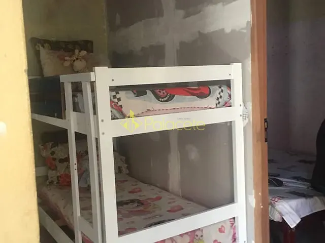 Comercial com 180m² 2 quartos e 2 banheiros, à venda, no bairro Mantiqueira em Pindamonhangaba