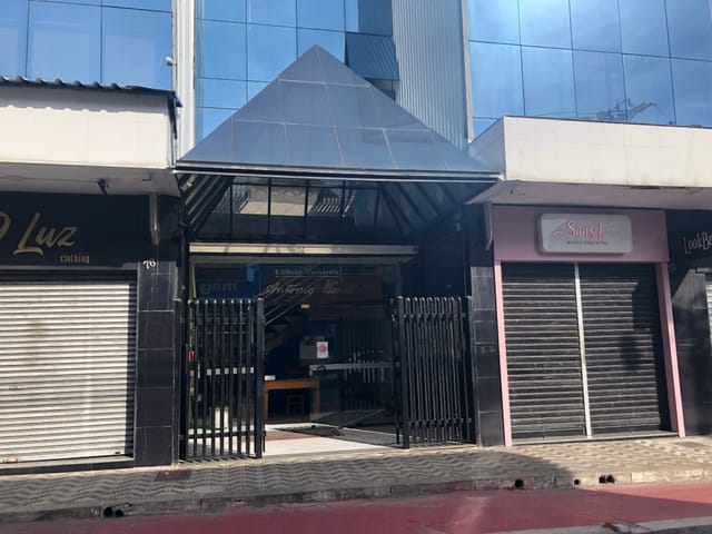 Sala com 40m², à venda, no bairro Centro em Pindamonhangaba