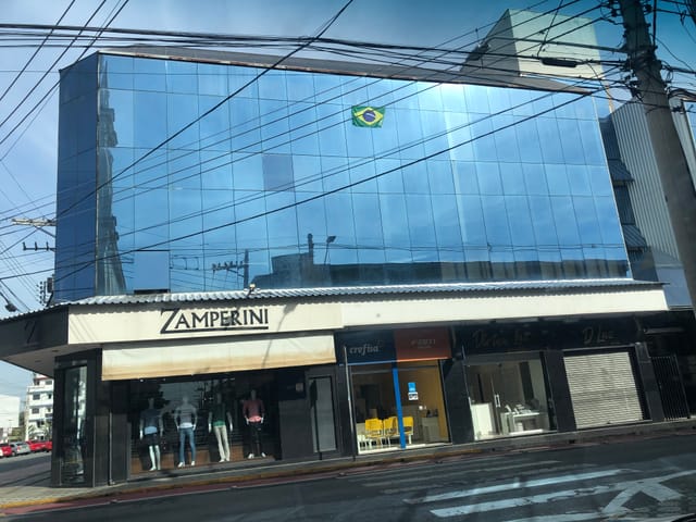 Sala com 40m², à venda, no bairro Centro em Pindamonhangaba