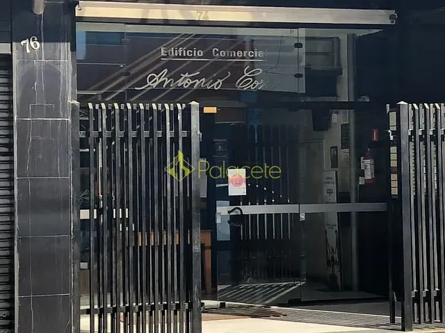 Sala com 40m², à venda, no bairro Centro em Pindamonhangaba
