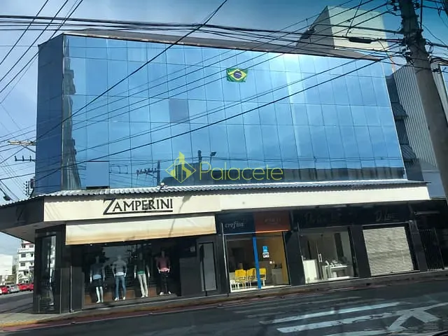 Sala com 40m², à venda, no bairro Centro em Pindamonhangaba