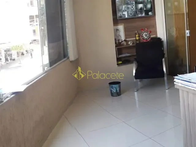 Prédio com 250m², à venda, no bairro Centro em Aparecida