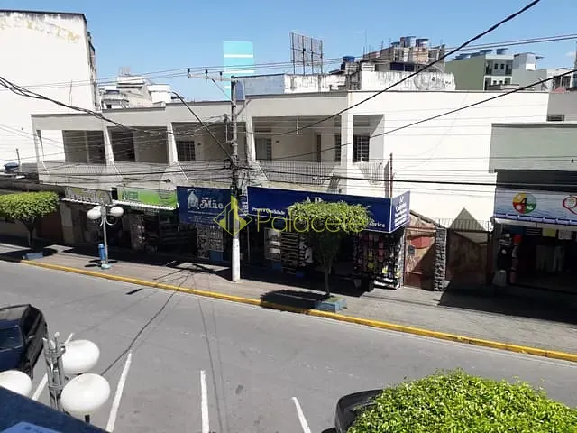 Prédio com 250m², à venda, no bairro Centro em Aparecida