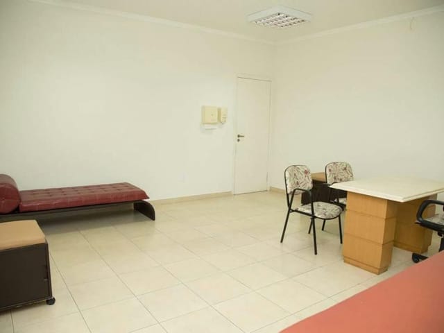 Sala com 24m², para alugar, no bairro Santana em Pindamonhangaba