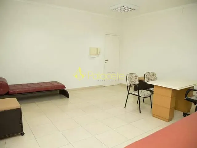 Sala com 24m², para alugar, no bairro Santana em Pindamonhangaba