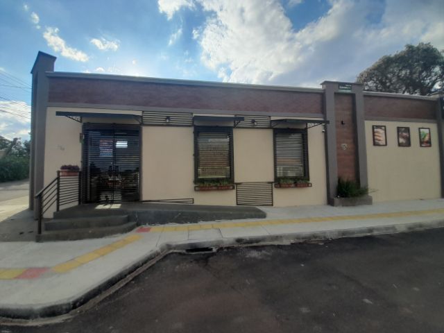 Foto do Casa - Loja Comercial para Locação 5 Vagas, 65M², Uvaranas, Ponta Grossa - PR | Adquira Imóveis