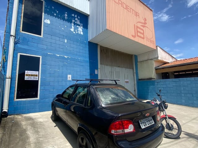 Prédio com 300m², à venda, no bairro São Benedito em Pindamonhangaba
