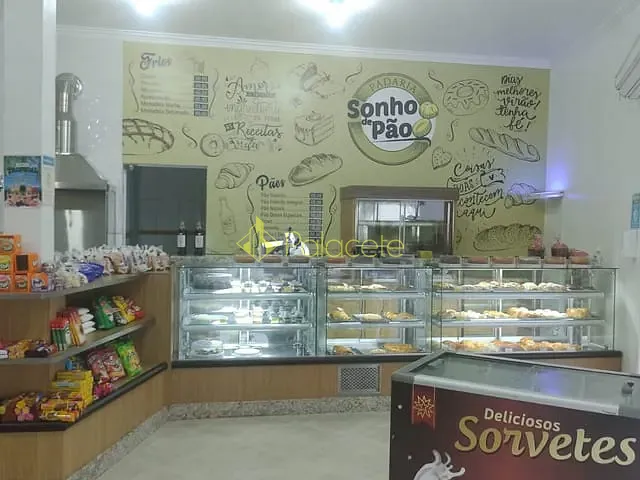 Prédio com 248m² 3 quartos e 1 banheiro, à venda, no bairro Laerte Assunção em Pindamonhangaba