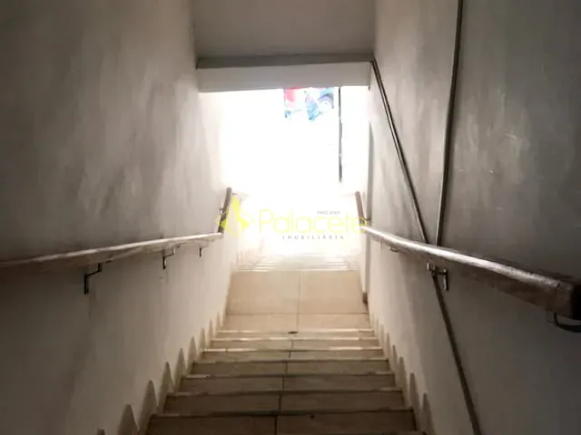 Sala para alugar, no bairro Centro em Pindamonhangaba