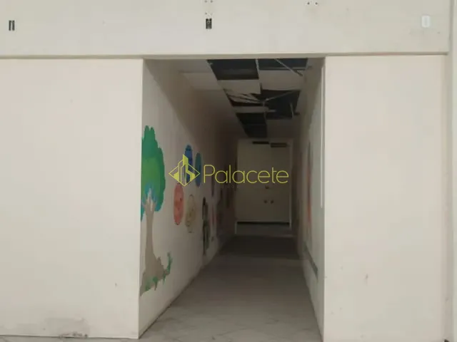 Prédio com 1505m², para alugar, no bairro São Benedito em Pindamonhangaba