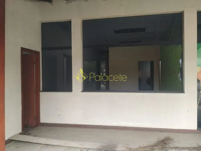 Prédio com 1505m², para alugar, no bairro São Benedito em Pindamonhangaba