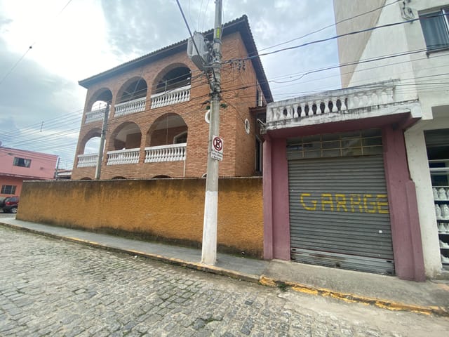 Comercial com 200m² 3 quartos e 3 banheiros, à venda, no bairro Ponte Alta em Aparecida