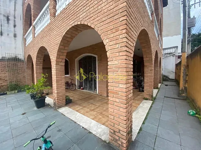 Comercial com 200m² 3 quartos e 3 banheiros, à venda, no bairro Ponte Alta em Aparecida
