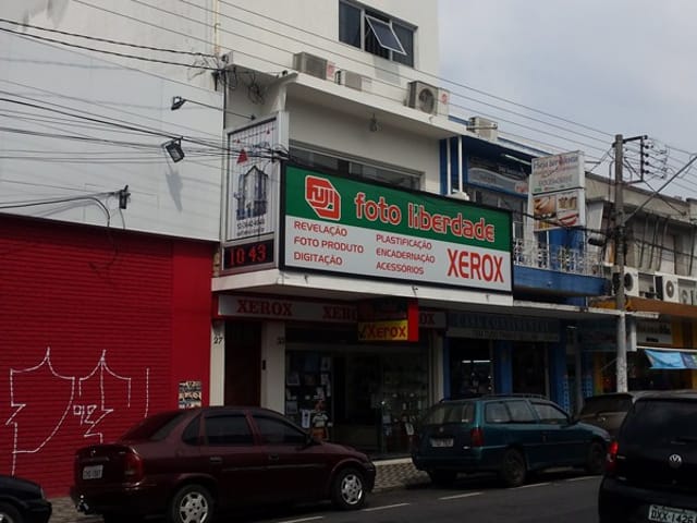 Comercial com 127m² 3 quartos e 5 banheiros, para alugar, no bairro Centro em Pindamonhangaba