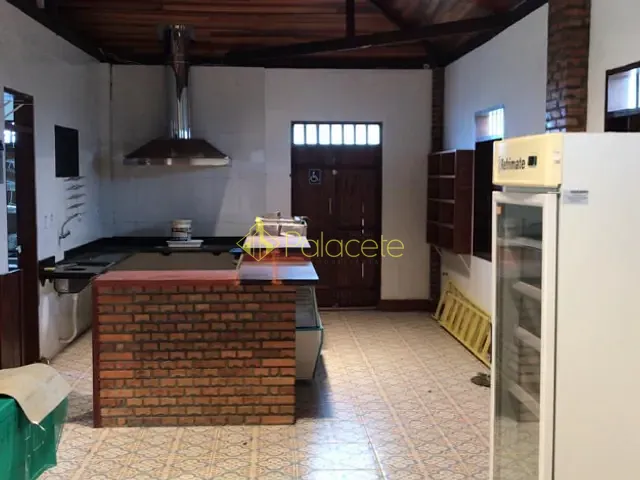 Comercial com 8677m², à venda, no bairro Zona Rural em Silveiras