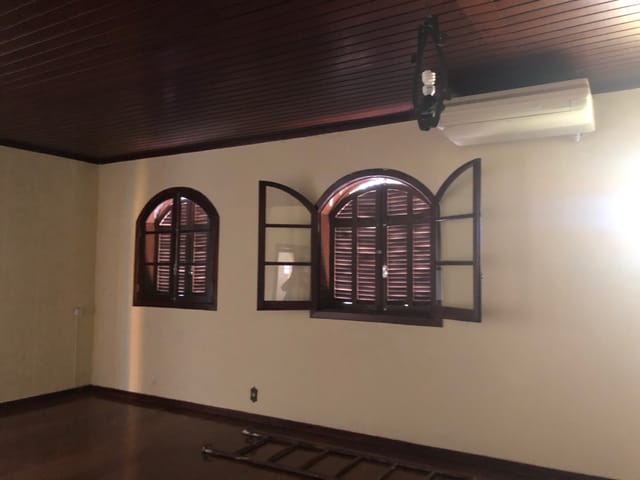 Comercial com 786m² 4 quartos e 4 banheiros, à venda, no bairro Jardim Boa Vista em Pindamonhangaba