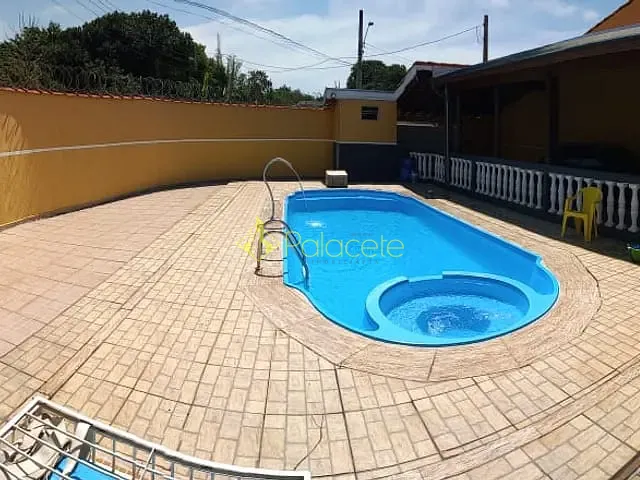 Loja com 256m² 1 quarto e 2 banheiros, à venda, no bairro Jardim Carlota em Pindamonhangaba