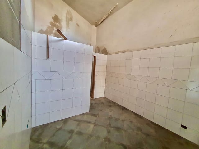 Prédio com 865m², à venda, no bairro Areao em Taubaté