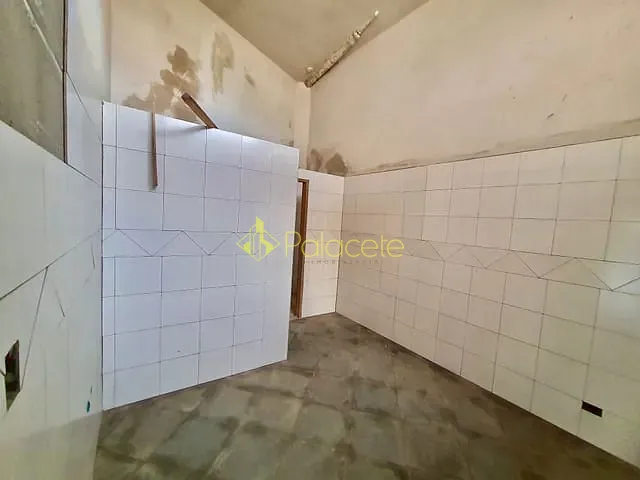 Prédio com 865m², à venda, no bairro Areao em Taubaté