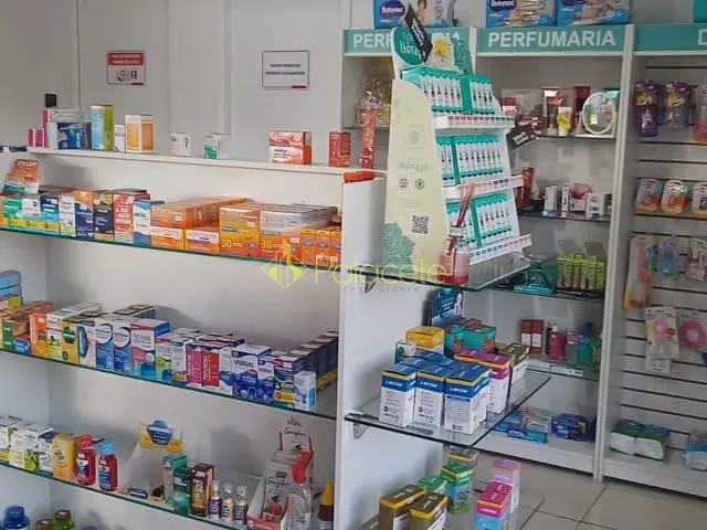 Comercial 1 quarto e 1 banheiro, à venda, no bairro Vila São José em Taubaté