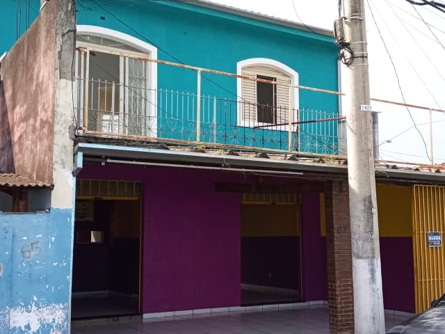 Prédio com 300m², à venda ou para alugar, no bairro Moreira César em Pindamonhangaba