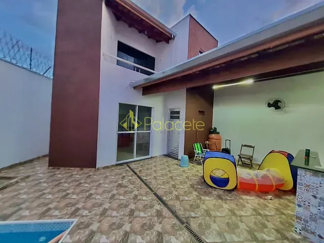 Prédio 1 quarto e 2 banheiros, à venda, no bairro Jardim Baronesa em Taubaté