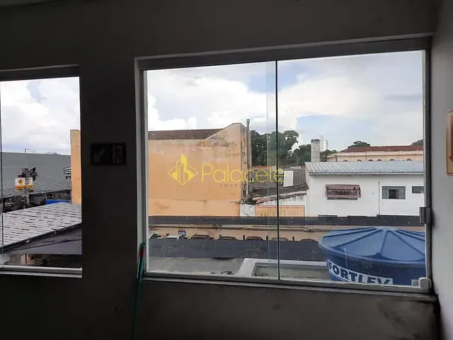 Loja com 253m², para alugar, no bairro Centro em Pindamonhangaba