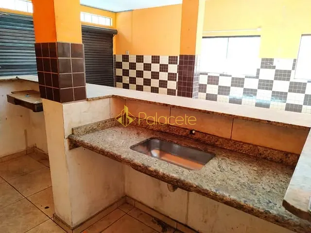 Loja com 280m², à venda, no bairro Loteamento João Tamborindeguy Fernandes em Pindamonhangaba
