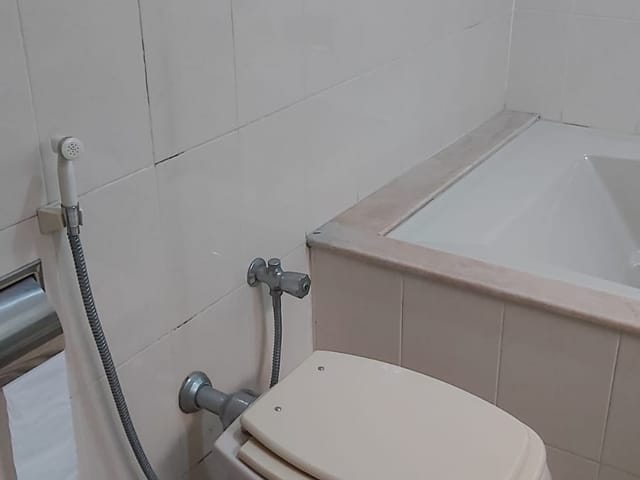 Prédio com 246m² 5 quartos e 6 banheiros, à venda, no bairro Centro em Aparecida