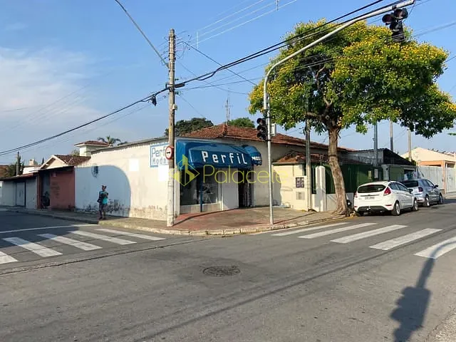 Comercial com 400m² 2 quartos e 2 banheiros, à venda, no bairro Estiva em Taubaté