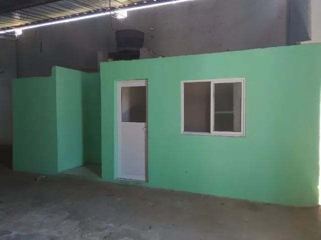 Galpão / Barracão com 300m², para alugar, no bairro Jardim Continental em Taubaté