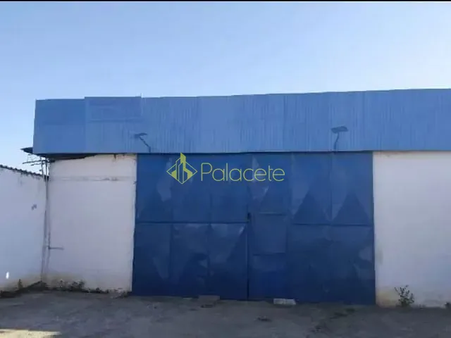 Galpão / Barracão com 300m², para alugar, no bairro Jardim Continental em Taubaté
