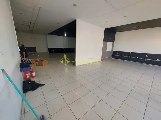 Loja para alugar, no bairro Centro em Taubaté