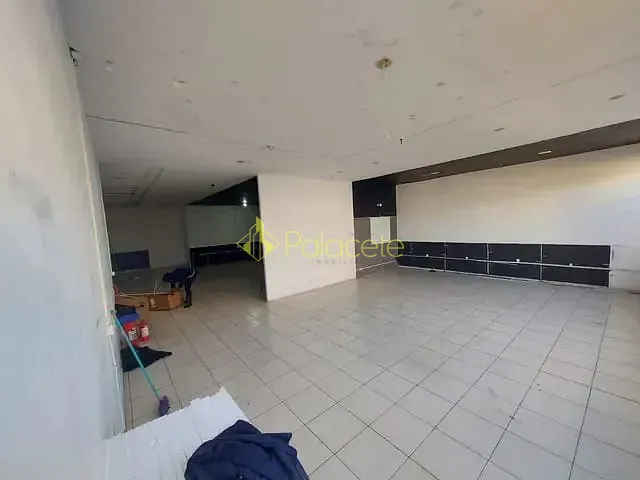 Loja para alugar, no bairro Centro em Taubaté