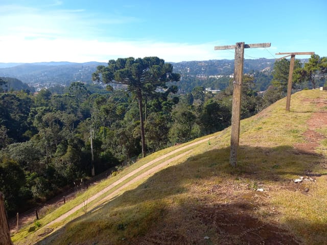 Prédio com 1305m², à venda, no bairro Alameda Correntinos em Campos Do Jordão